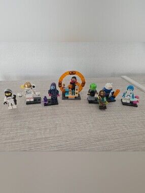 Lego Minifigure 8 Figures Nurse Doctor Strange Bettlezoid Astronaut Ice Planet E